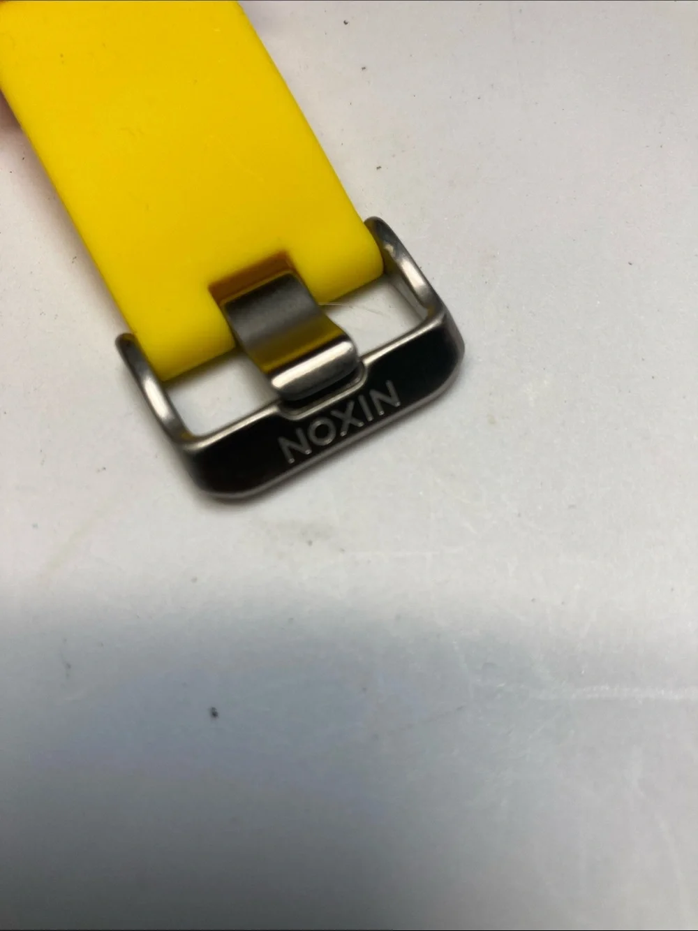 Nixon Base Tide, Rasta red green yellow color way, rare, new battery, Digital - Picture 16 of 16